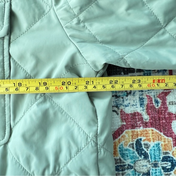 A&F Quilted Shacket - Picture 6 of 9